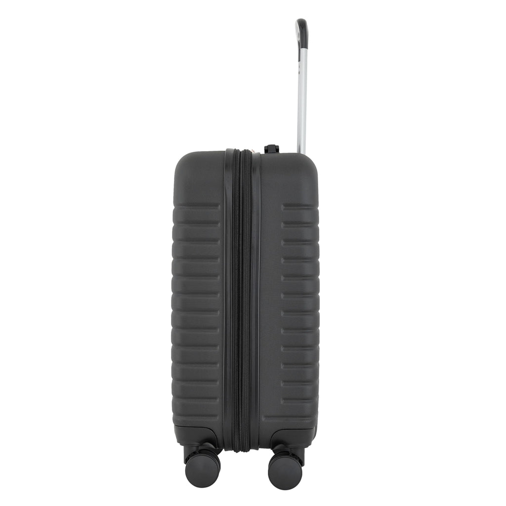 22" Hardside Carry-On Luggage, Black Q46232